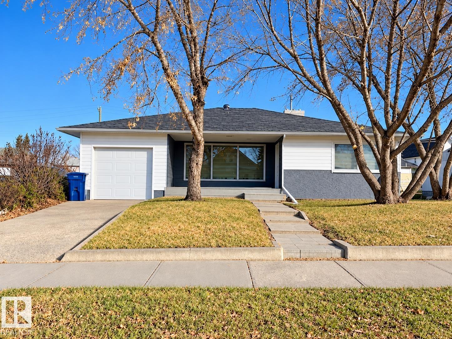 4922 48 Avenue, E4513990, Alberta,