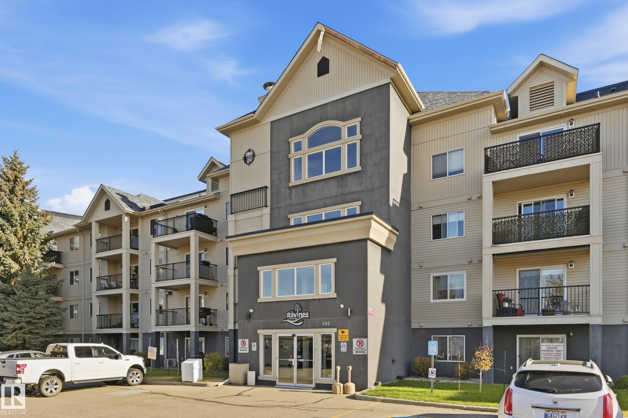 302 592 Hooke Road, E4514017, Alberta,