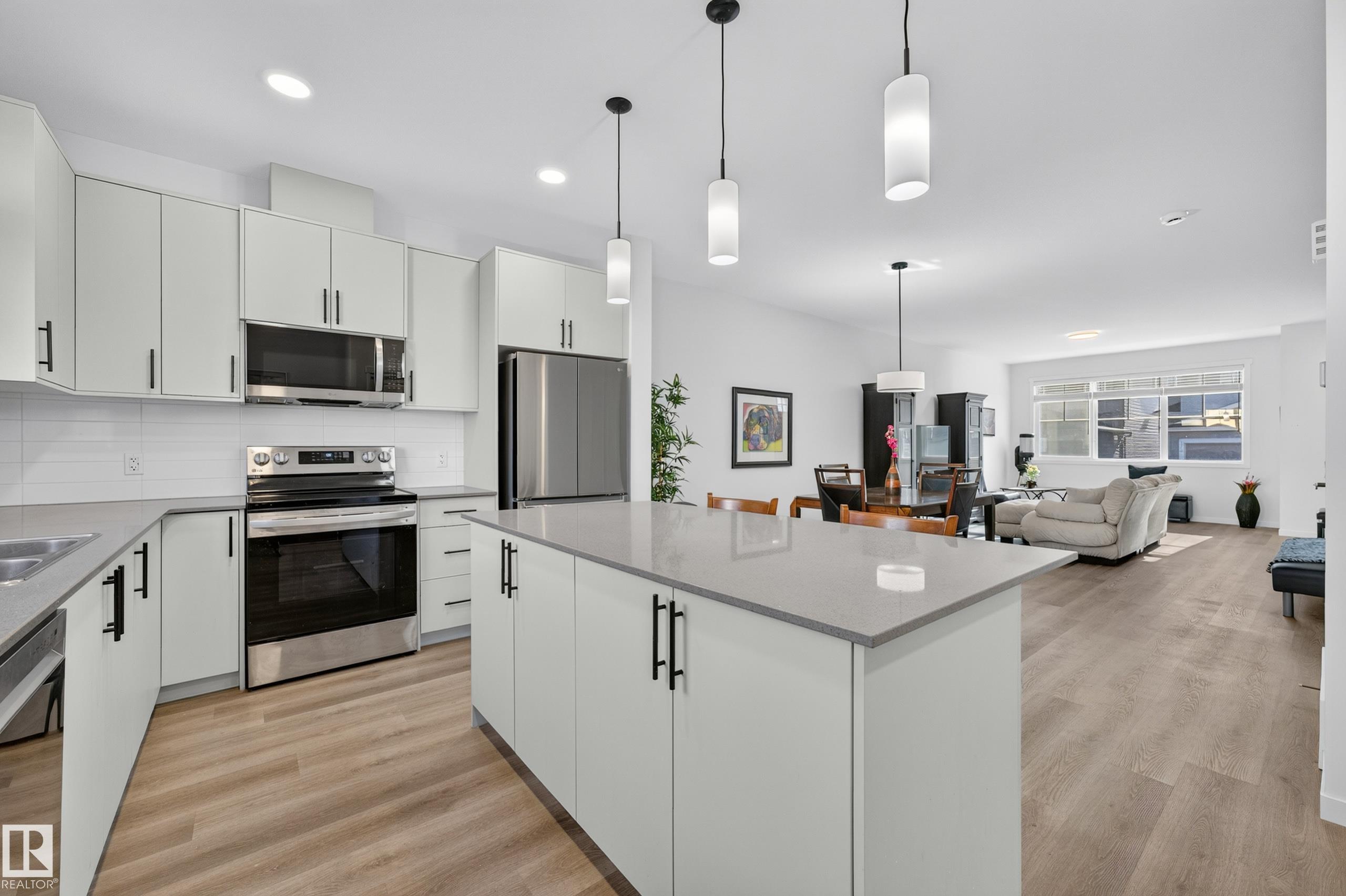 3983 Wren Loop, E4514027, Alberta,