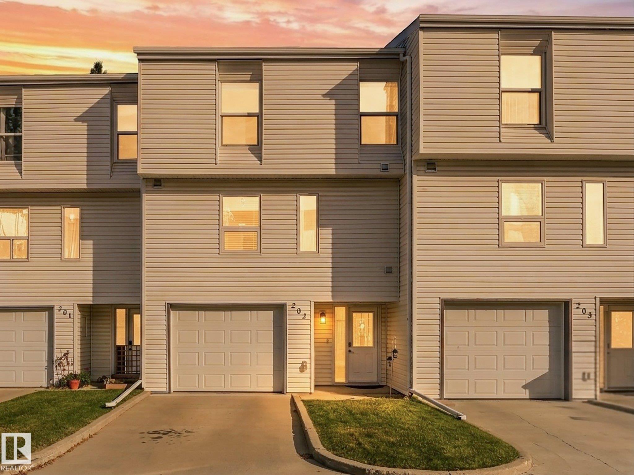 202 KINGSFIELD Village, E4514273, Alberta,