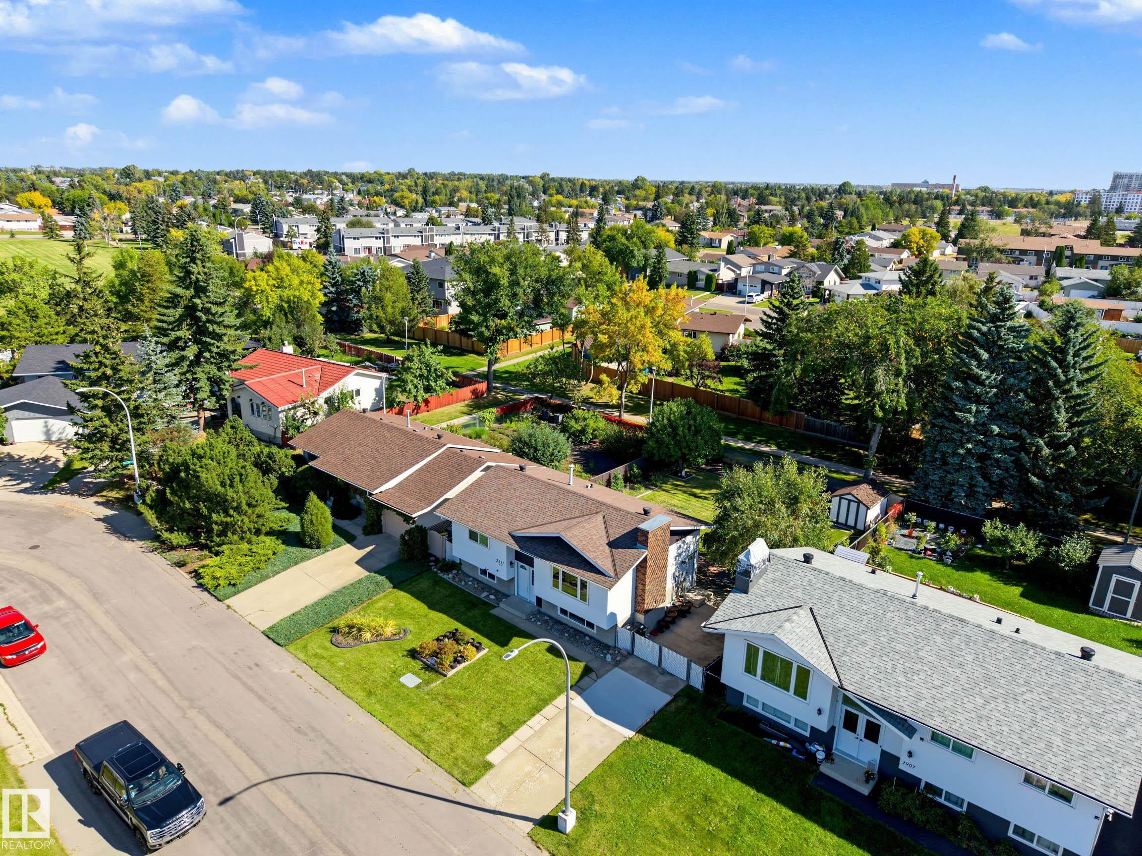 2911 83 Street, E4514275, Alberta,