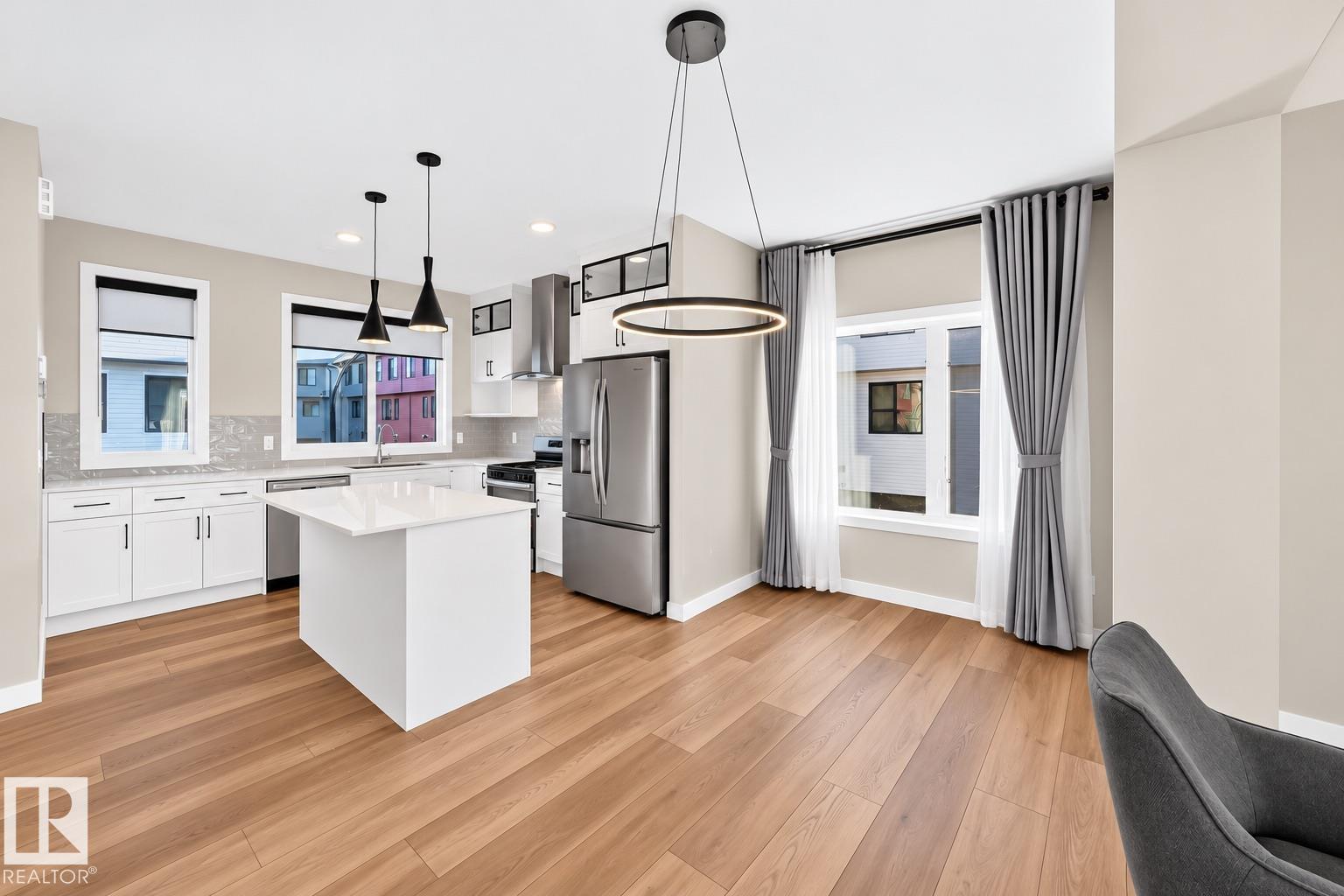 Fifth View of 1 11910 35 Avenue, Heritage Valley Town Centre Area, Edmonton, Alberta, T6W 4Z8