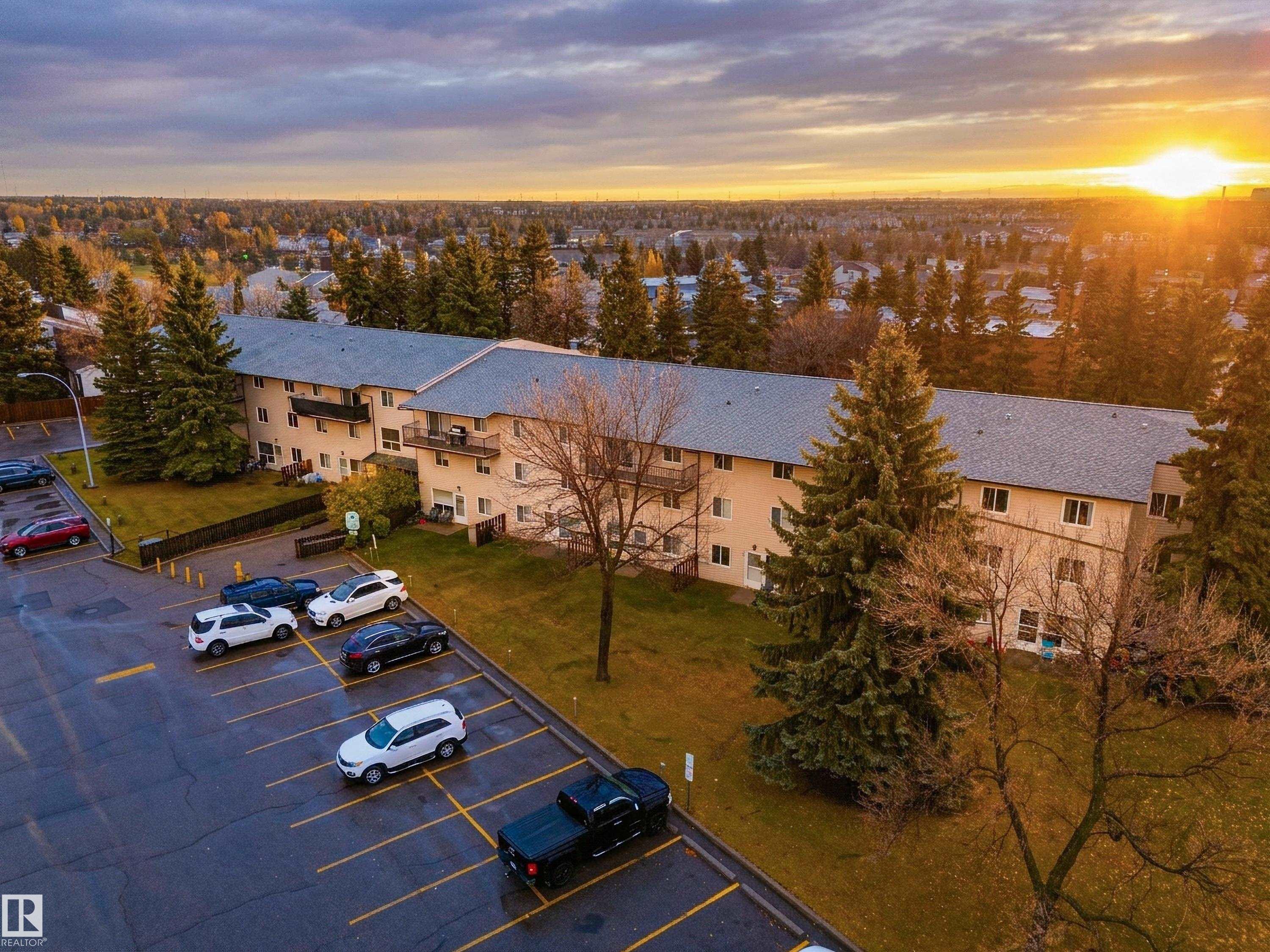 202B 237 WOODVALE Road W, E4514603, Alberta,