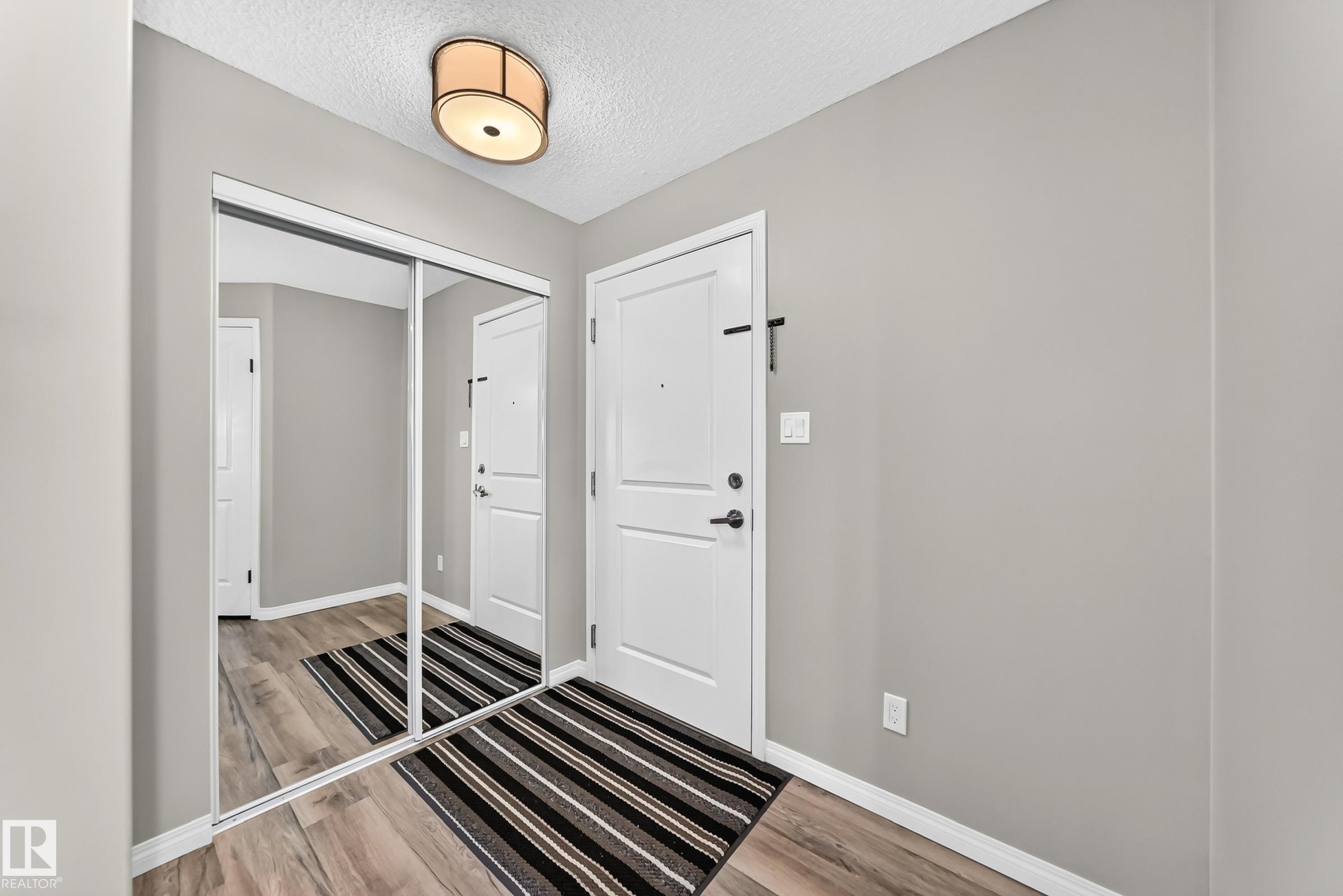 Fourth View of Parkdale (Edmonton), Edmonton, Alberta, T5B 4W5
