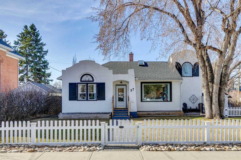 MLS® listing #100013326 for sale located at 37 Elma Street W