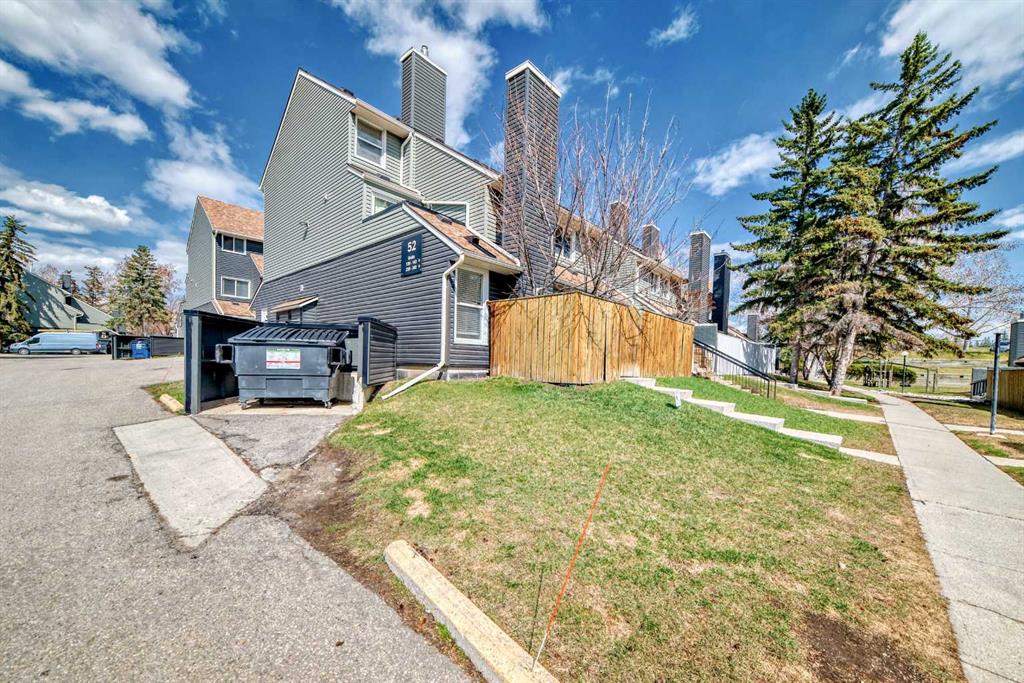 239, 52 Glamis Green SW, A2214133, Alberta,