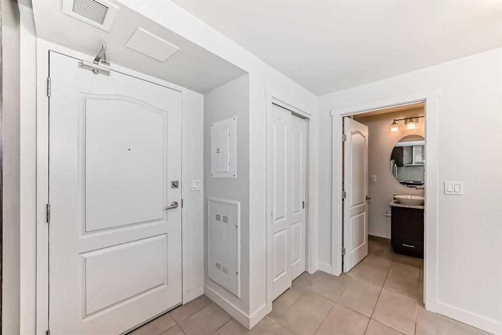 Fifth View of 310, 303 13 Avenue SW, Beltline, Calgary, Alberta, T2R 0Y9