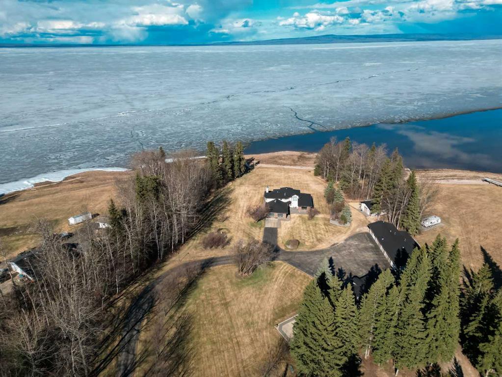 30 Executive Estates  , A2216841, Alberta,