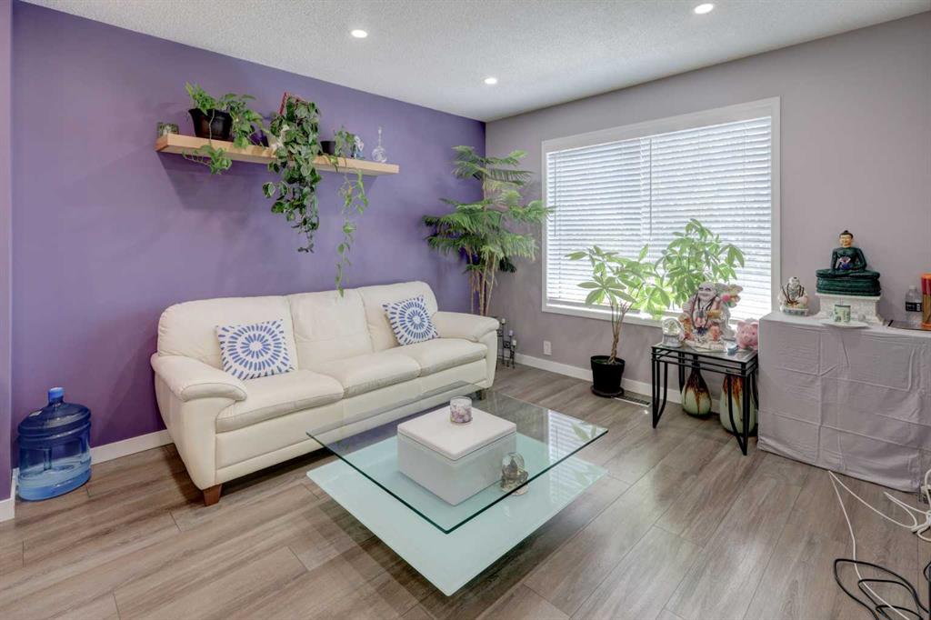 Fifth View of 112 Martin Crossing Court NE, Martindale, Calgary, Alberta, T3J 3P3