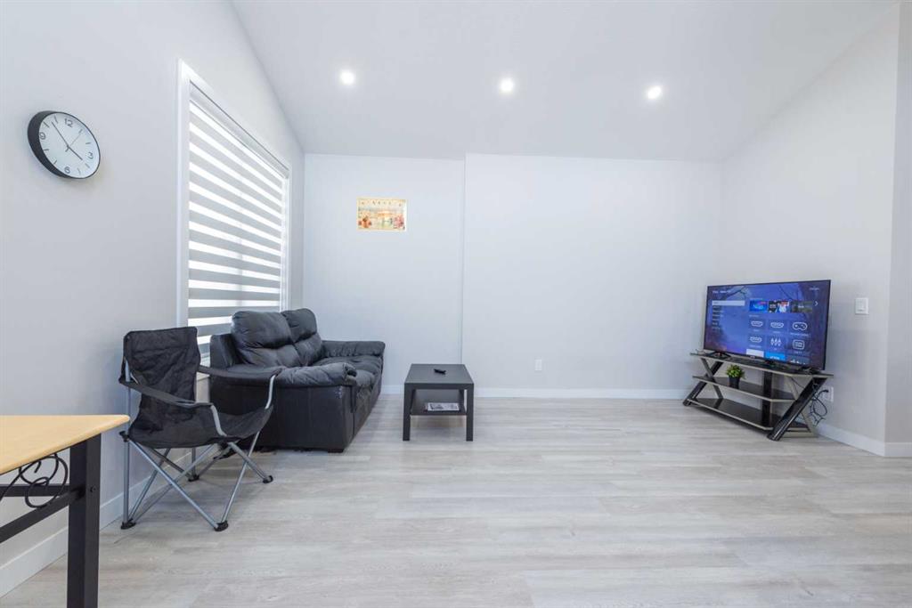 Second View of 6, 41 7 Avenue SE, Central High River, High River, Alberta, T1V 1E9