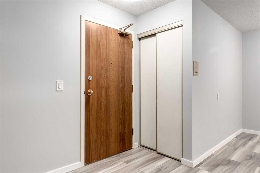 Fourth View of 205A, 7301 4A Street SW, Kingsland, Calgary, Alberta, T2V 4V8
