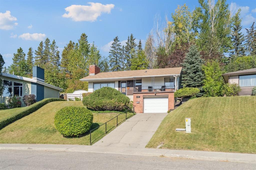 14 Hawthorne Crescent NW, A2218443, Alberta,