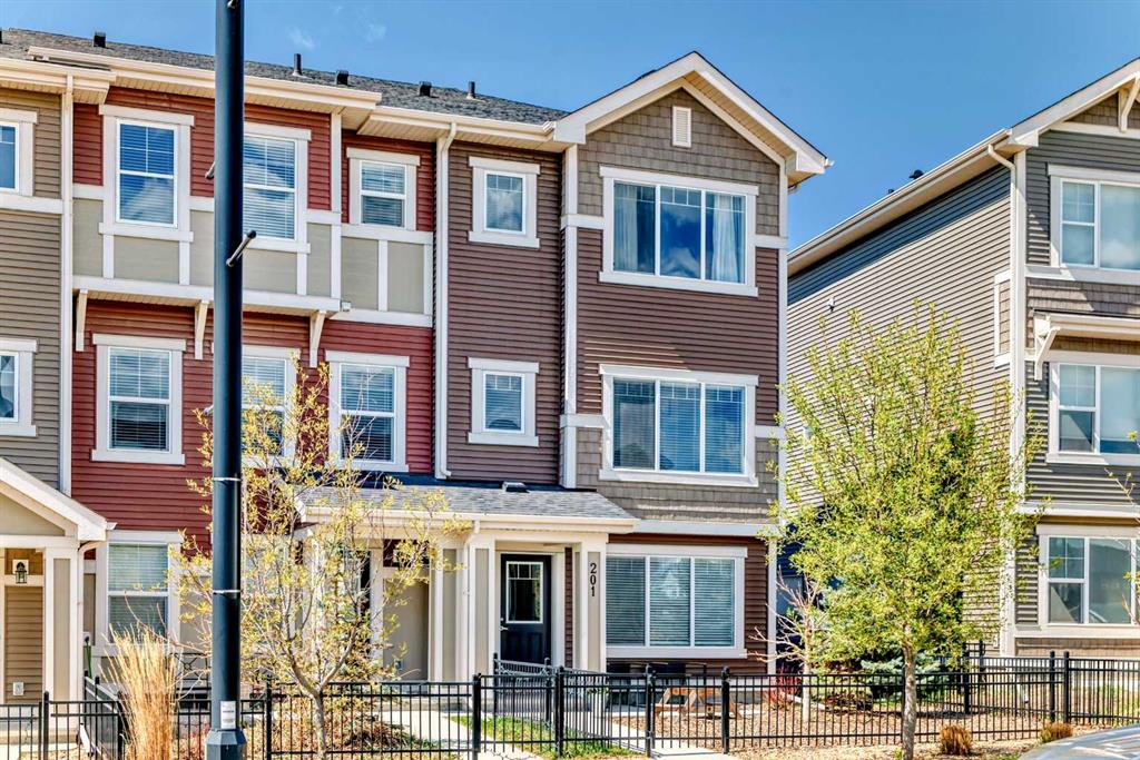 201 Sundown Road , A2219140, Alberta,
