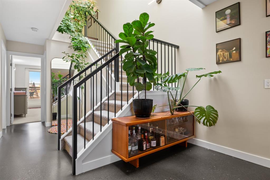 Fifth View of 418, 1505 8 Avenue NW, Hillhurst, Calgary, Alberta, T2N 4N7