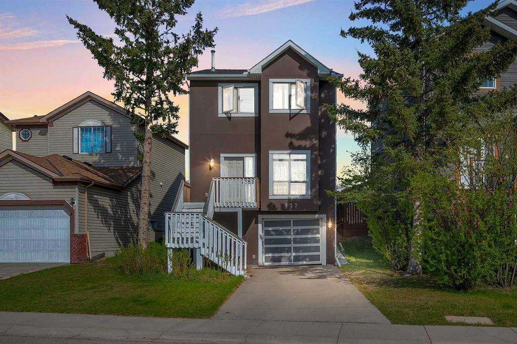 137 Martinpark Way NE, A2220568, Alberta,