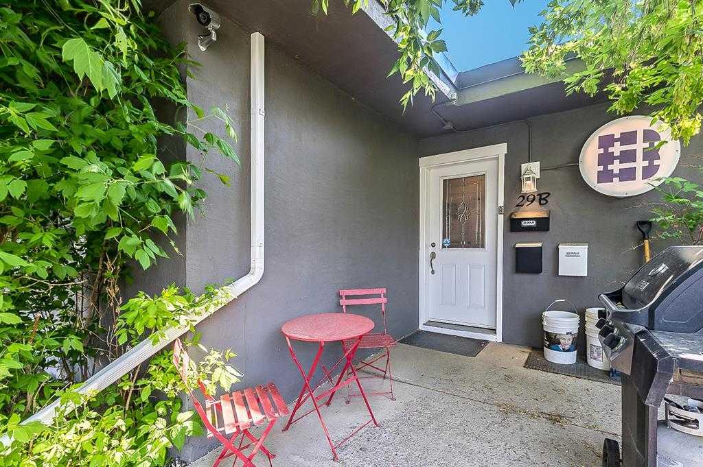 29B, 29B Elizabeth Street , A2221967, Alberta,
