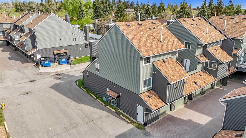 120, 36 Glamis Green SW, A2222193, Alberta,