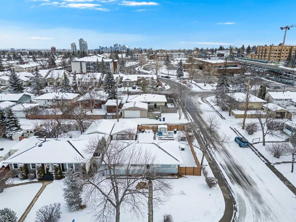 Fifth View of 145 Waskatenau Crescent SW, Westgate, Calgary, Alberta, T3C 2X7