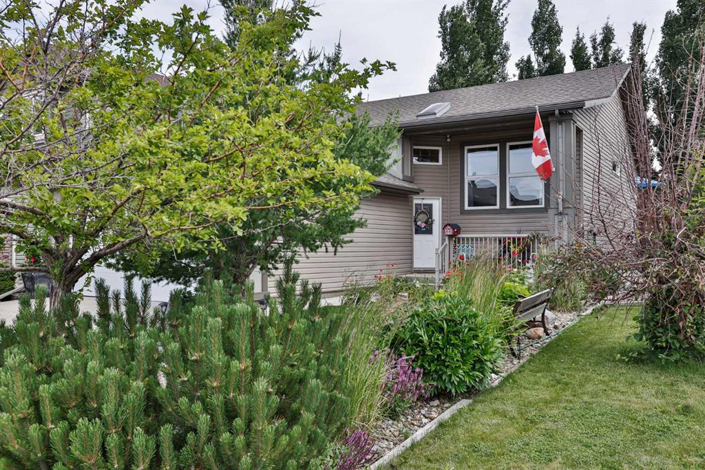 Third View of 19 Firelight Way W, Copperwood, Lethbridge, Alberta, T1J 4W1