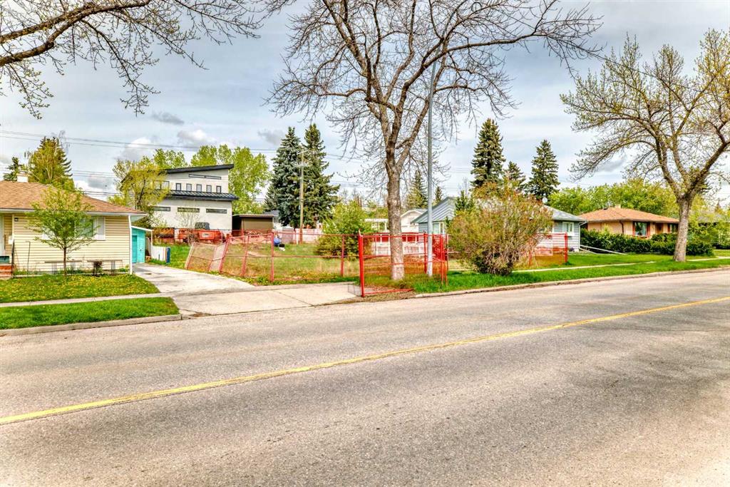 Second View of 523 Northmount Drive NW, Highwood, Calgary, Alberta, T2K3J1