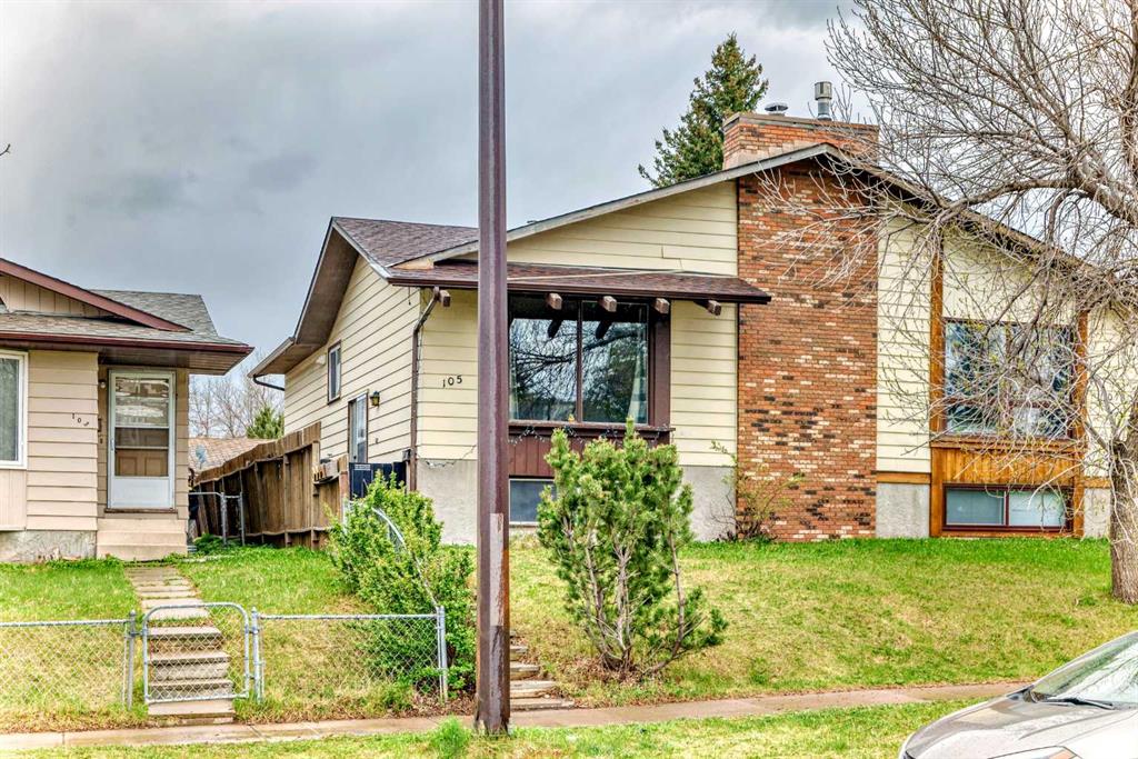 Second View of 105 Berwick Drive NW, Beddington Heights, Calgary, Alberta, T3K 1E7