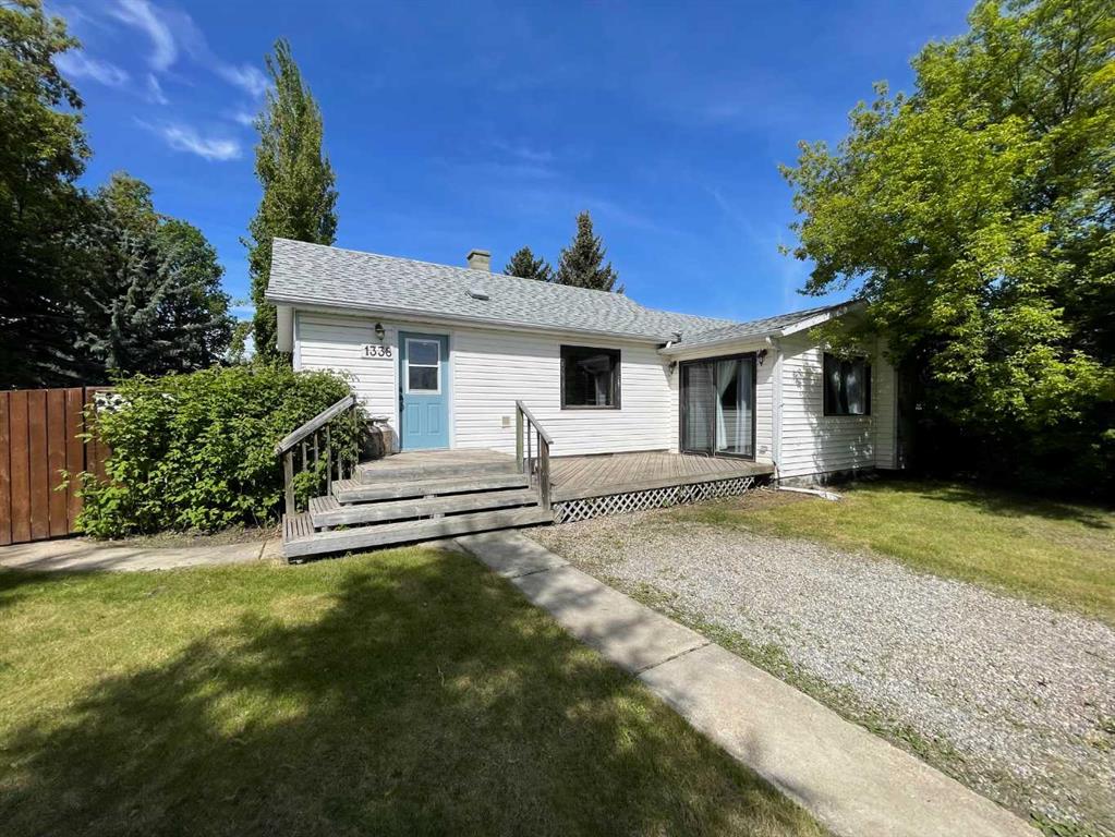 MLS® listing #101830517 for sale located at 1338 24 Street 