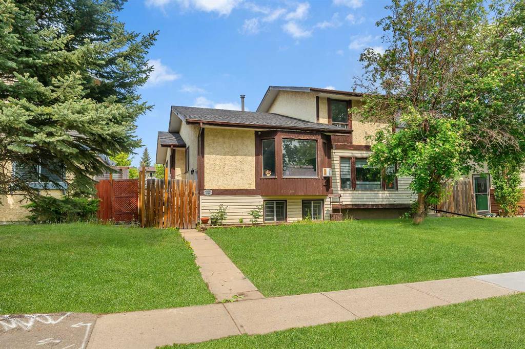 Third View of 4716A 44 Avenue NE, Whitehorn, Calgary, Alberta, T1Y 3P1