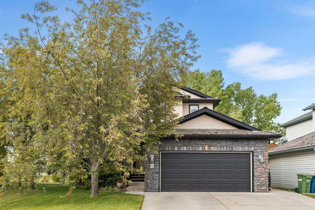 Fifth View of 132 Woodside Crescent NW, Woodside, Airdrie, Alberta, T4B 2K4