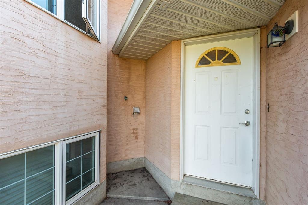 Fifth View of A, 4421 47 Avenue , NONE, Olds, Alberta, T4H 1A1