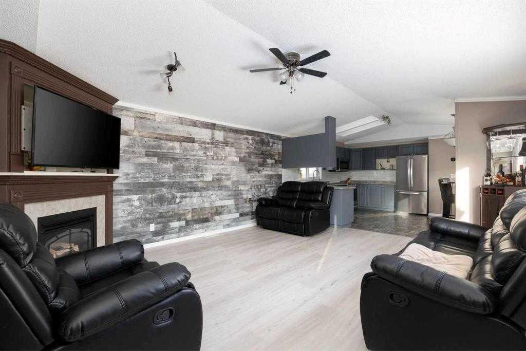 120 Hunter Street , A2231643, Alberta,
