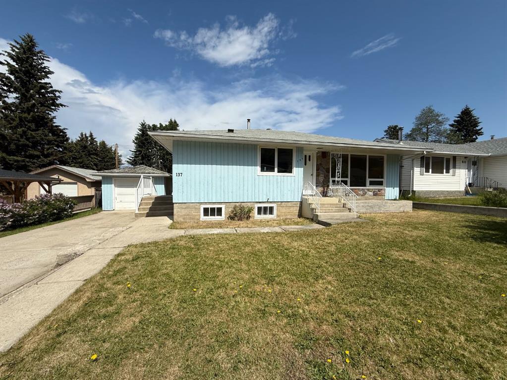Second View of 137 SUNWAPTA Drive , Hardisty, Hinton, Alberta, T7V1G2