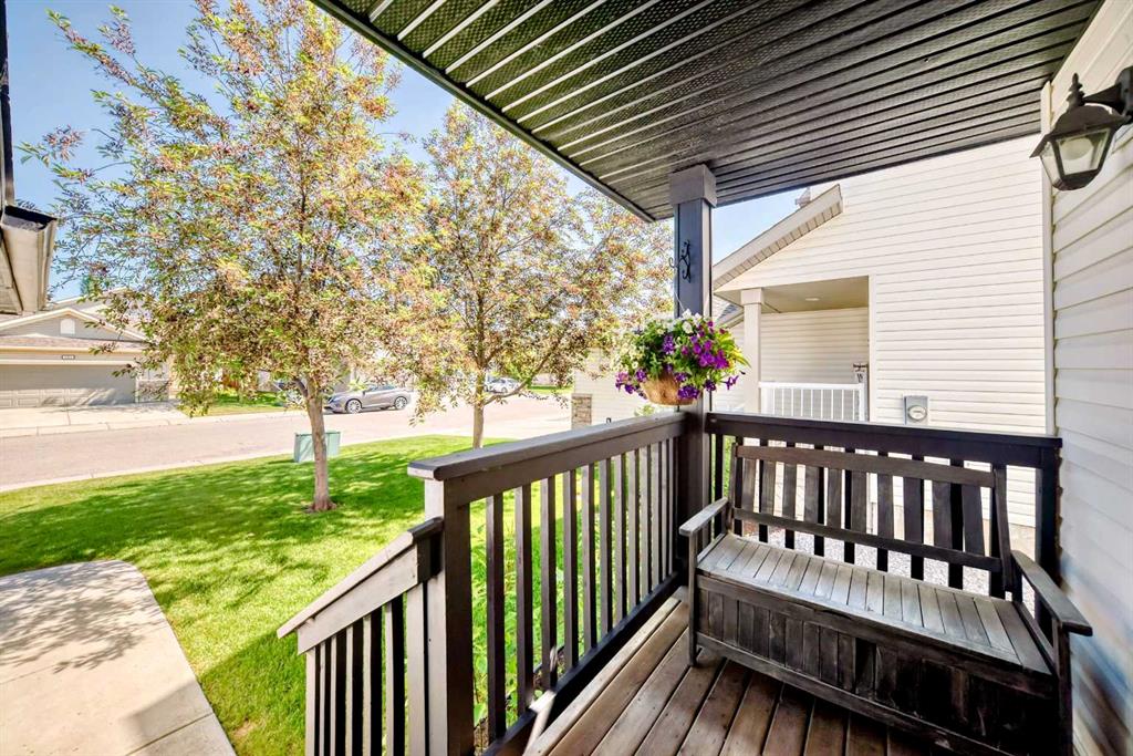 Third View of 778 Fairways Green NW, Fairways, Airdrie, Alberta, T4B 3E6