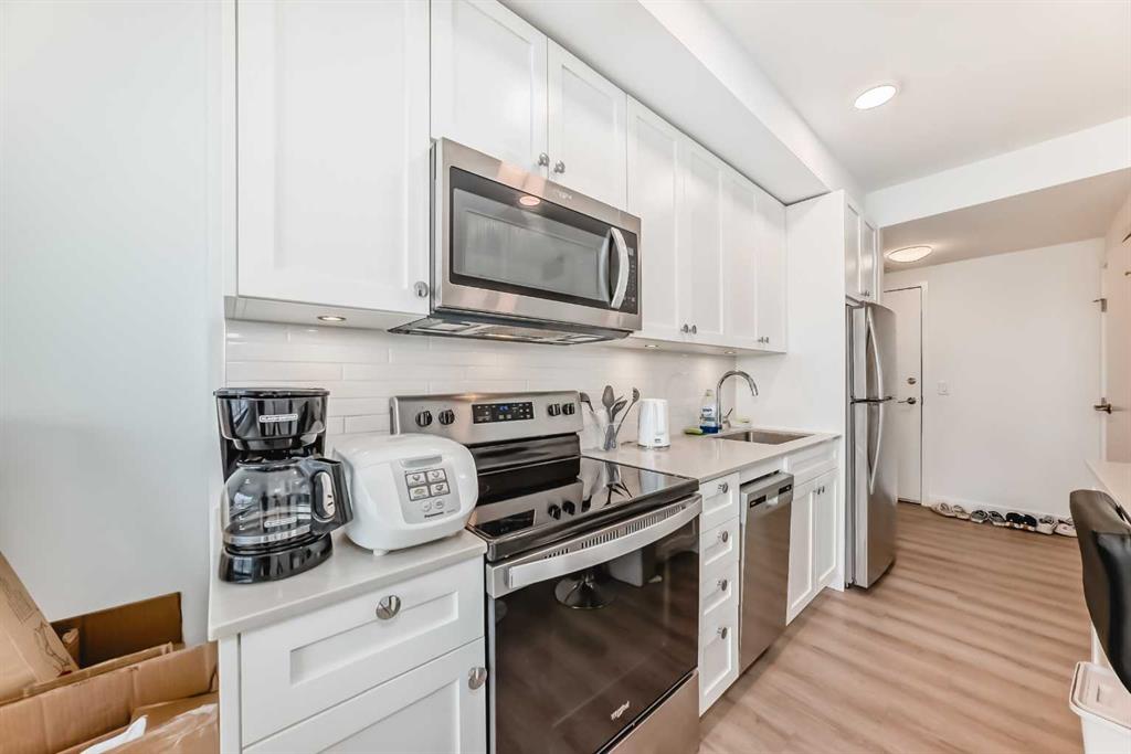 Fourth View of 502, 123 4 Street NE, Crescent Heights, Calgary, Alberta, T2E 3S2