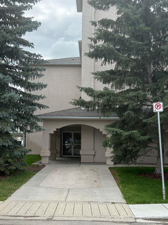 205, 7 Lineham Avenue , A2234512, Alberta,
