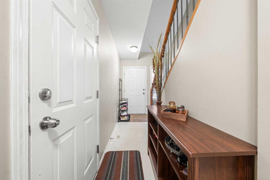 Fifth View of 82 Everstone Place SW, Evergreen, Calgary, Alberta, T2Y4H9