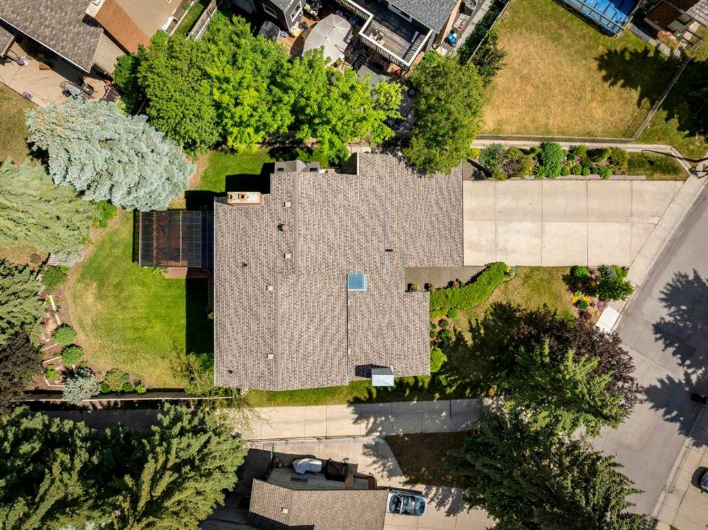 Fifth View of 1052 Edgemont Road NW, Edgemont, Calgary, Alberta, T3A 2J3