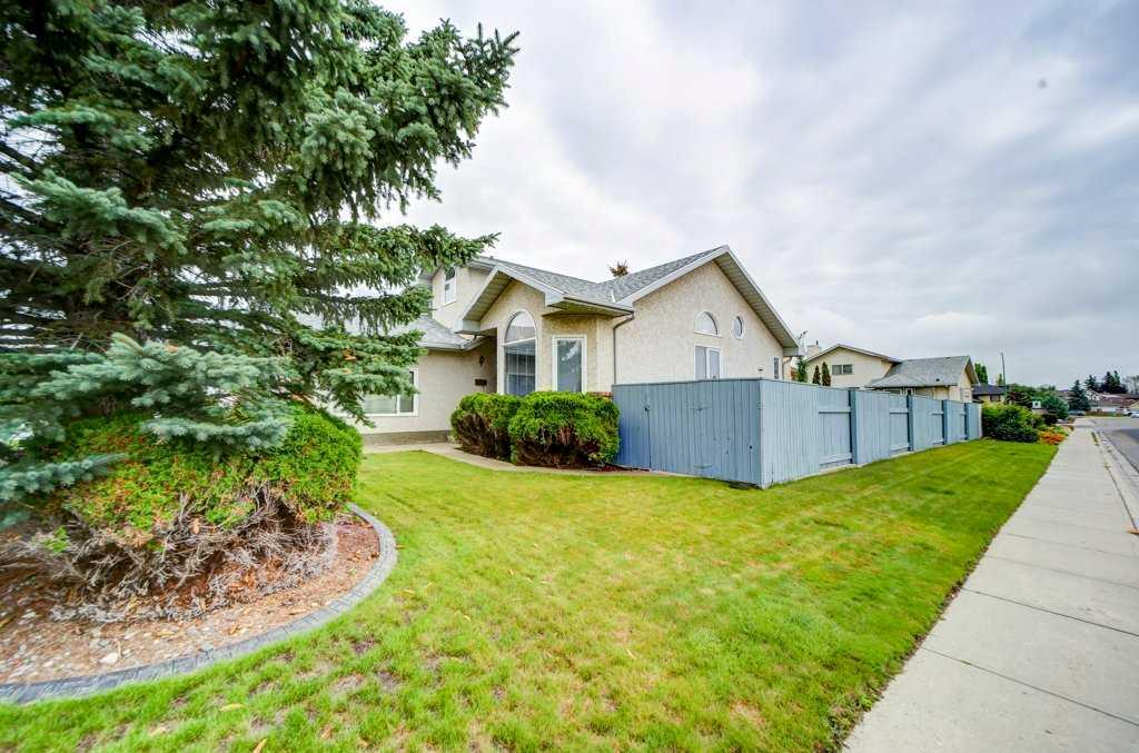 Third View of 3 Edgewood Crescent W, Ridgewood, Lethbridge, Alberta, T1K 5Z1
