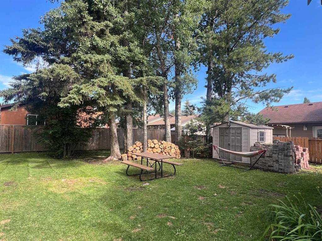 Fourth View of 1104 10 Street SE, NONE, Slave Lake, Alberta, T0G2A3