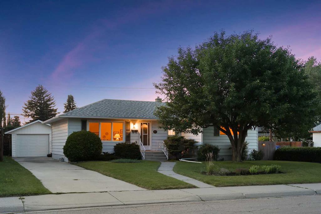 10 Glamorgan Drive SW, A2237787, Alberta,