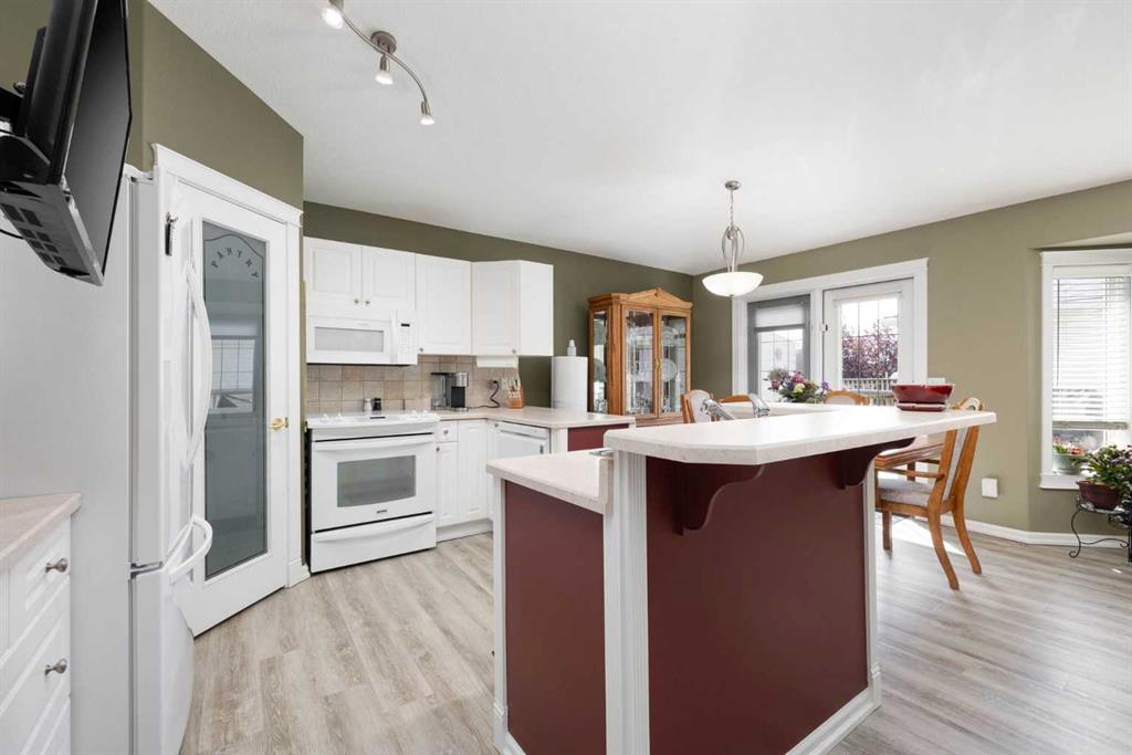 Fourth View of 17, 264 J.W. Mann Drive , Wood Buffalo, Fort McMurray, Alberta, T9H5J5