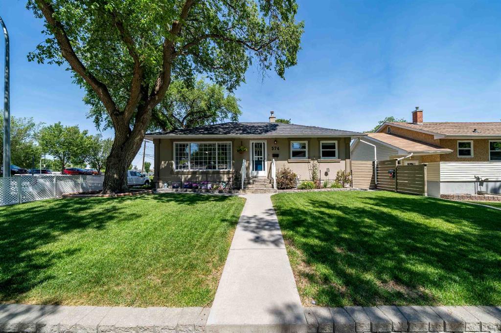 Second View of 574 4 Street SW, SW Hill, Medicine Hat, Alberta, T1A4G1