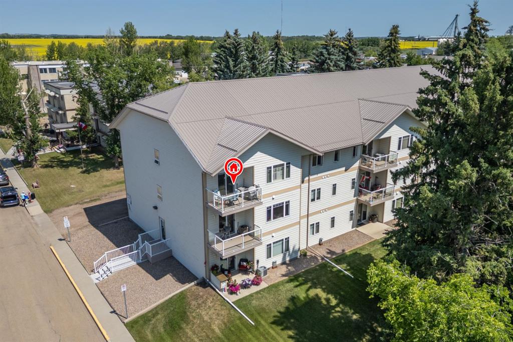305, 5402 50 Avenue , A2238739, Alberta,