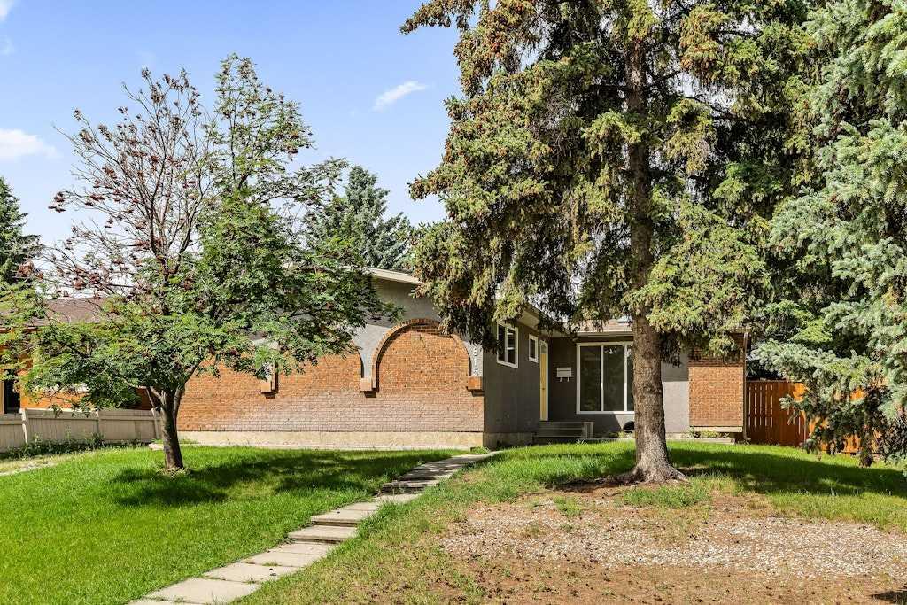 10815 Brae Place SW, A2239104, Alberta,