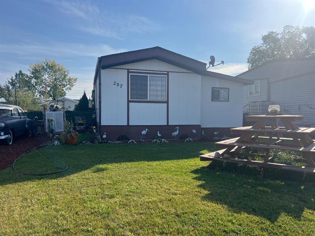 207 2 Avenue N, A2239129, Alberta,