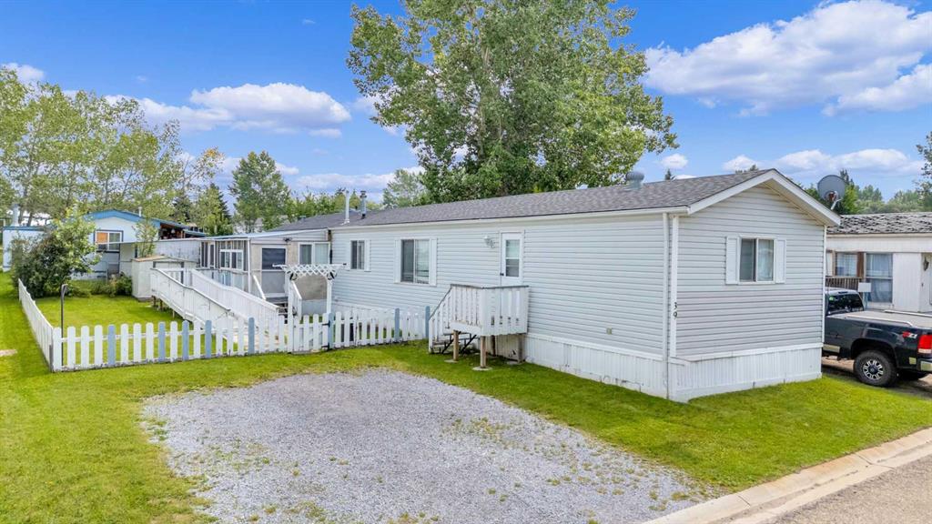 39 Westwood Court , A2239636, Alberta,