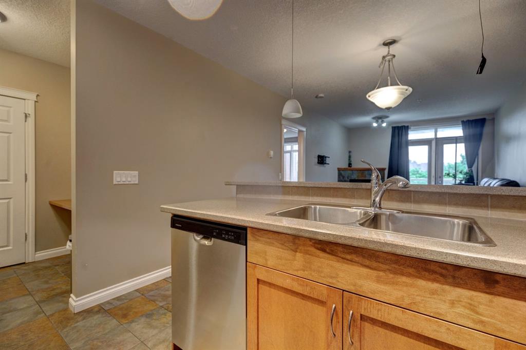 Fifth View of 309, 10 Hemlock Crescent SW, Spruce Cliff, Calgary, Alberta, T3C 2Z1