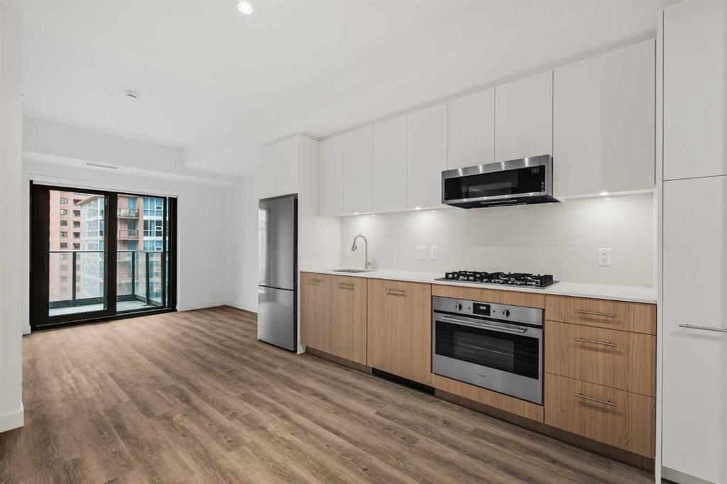 Second View of 907, 730 2 Avenue SW, Eau Claire, Calgary, Alberta, T2P 1R8