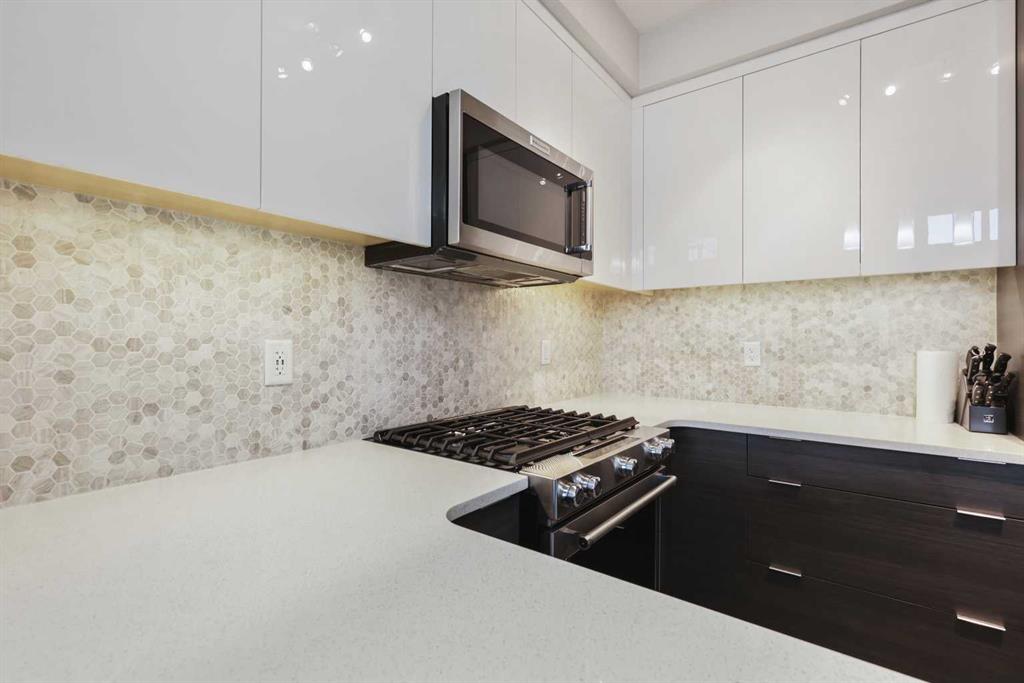 Fifth View of 1403, 95 Burma Star Road SW, Currie Barracks, Calgary, Alberta, T3E 8A9
