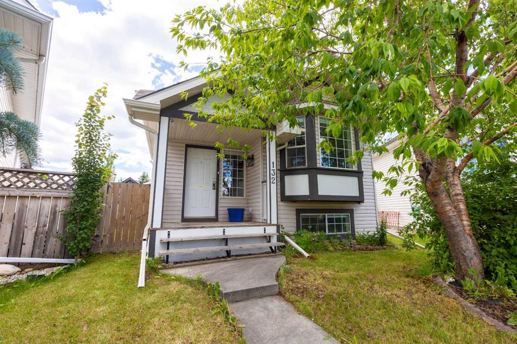 132 Erin Circle SE, A2239785, Alberta,