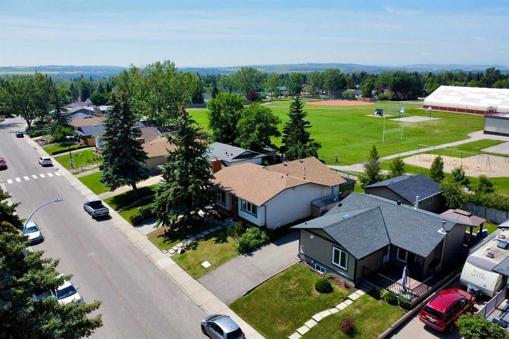 143 Waldron Avenue , A2239841, Alberta,